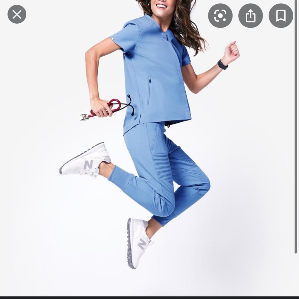 Figs ceil blue scrub set.
